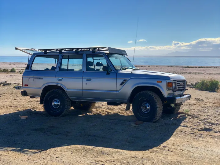 four wheel . Custom Offroad Caravan 1985