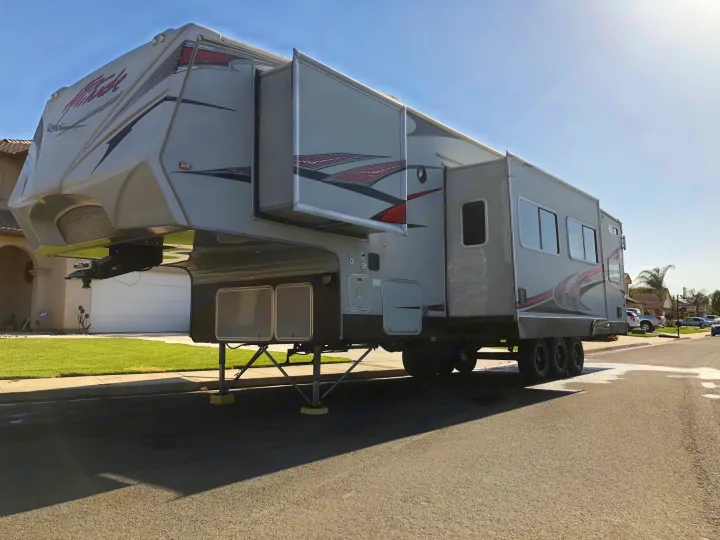 Eclipse Recreational Vehicles Attitude 2010