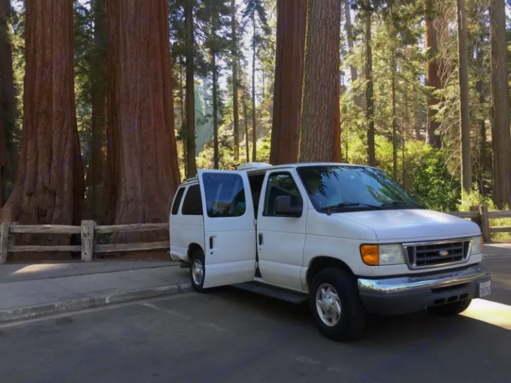 Ford E350 Box Van 2005