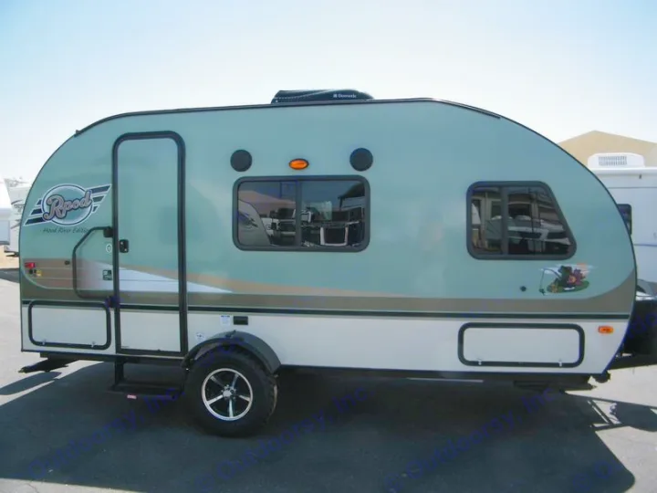 Forest River R-Pod 2017