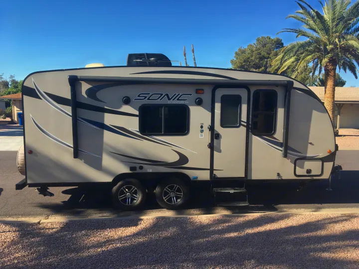 Venture Rv Sonic 2017