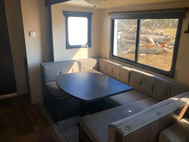 Kitchen Dinette . Forest River Wildwood 2018