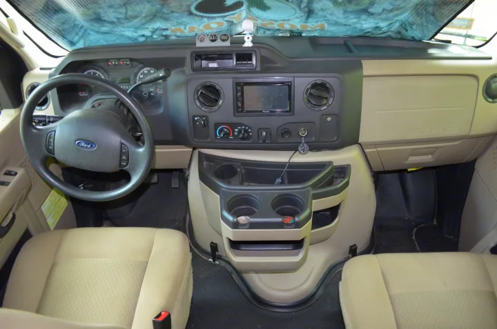Winnebago Minnie Winnie 22R 2016