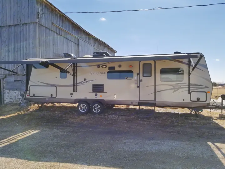 29' Rockwood Ultralite with quadbunks and outdoor kitchen!. Forest River Rockwood Ultra Lite 2015