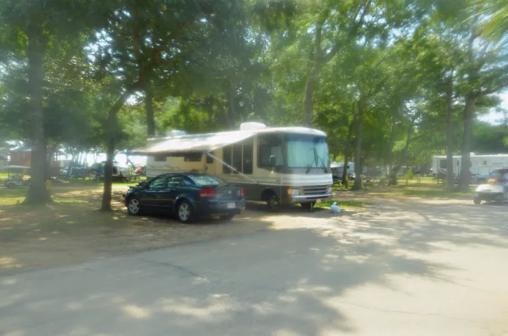 35' motorhome with 21' awning. Fleetwood Pace Arrow 1998