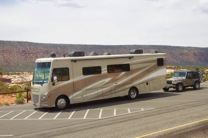 Natural Bridges Park - Utah. Winnebago Vista LX 2017