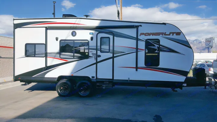 Pacific Coachworks Powerlite 2017