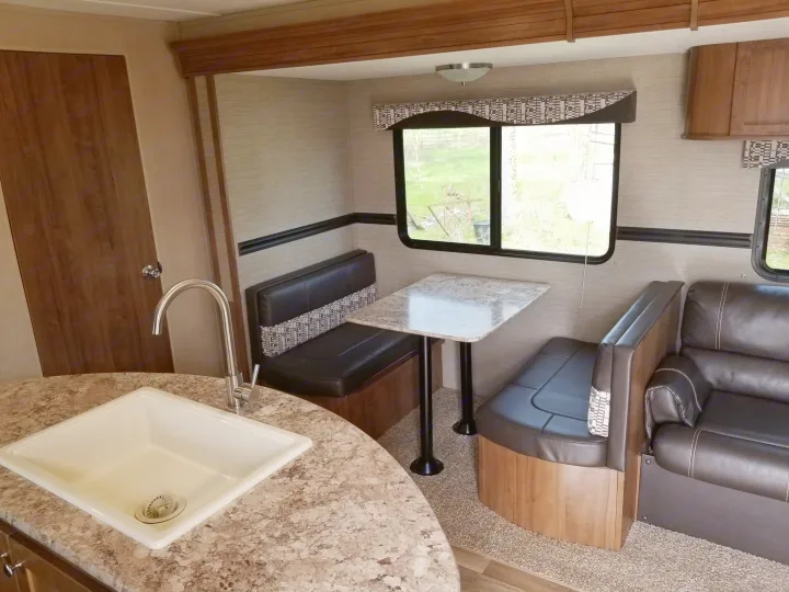 Kitchen Island and Dining Table. Dutchmen Aspen Trail 2018