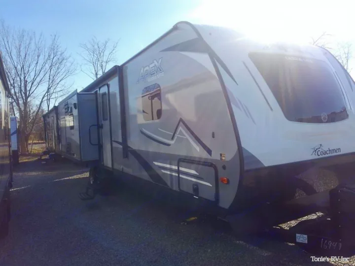 Coachmen Ultra Lite 2019