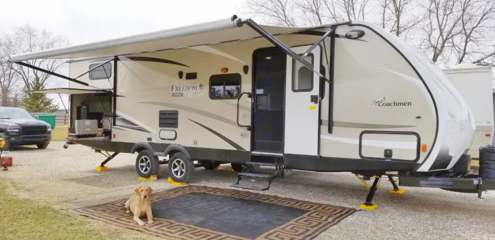 Camping in style! . Coachmen Freedom Express 2017