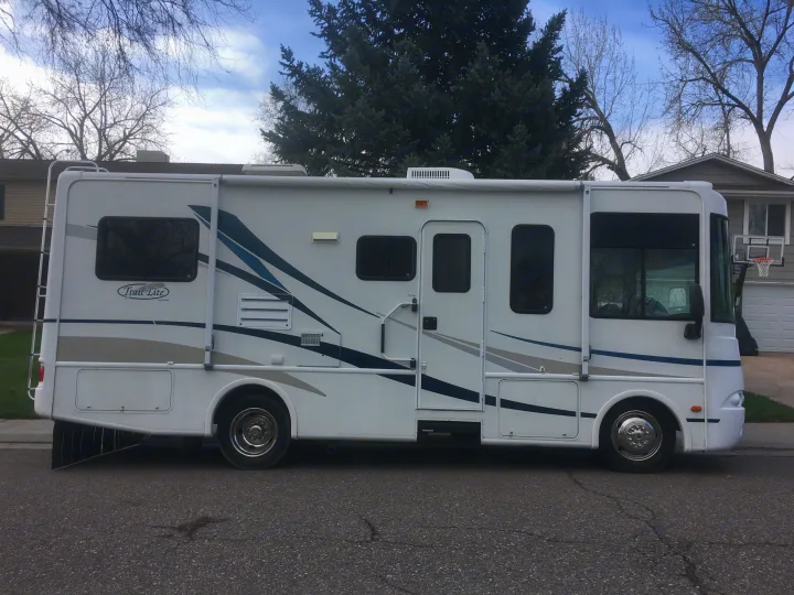 R-Vision Trail-Lite 25 2005