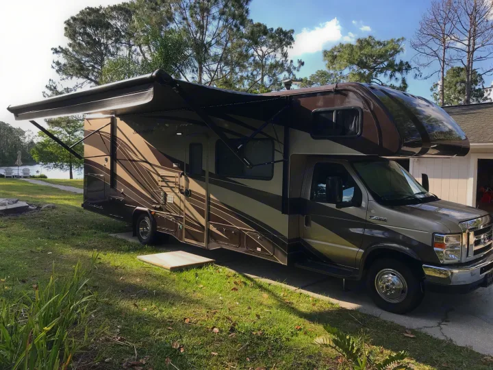 Forest River Sunseeker 2017