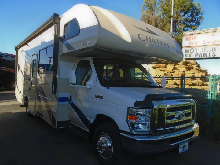 Thor Motor Coach Chateau 2019