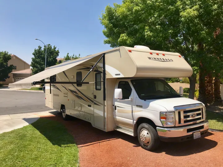 Winnebago Minnie Winnie 2016