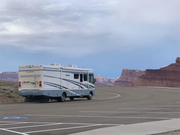 Fleetwood Bounder 32W 2005
