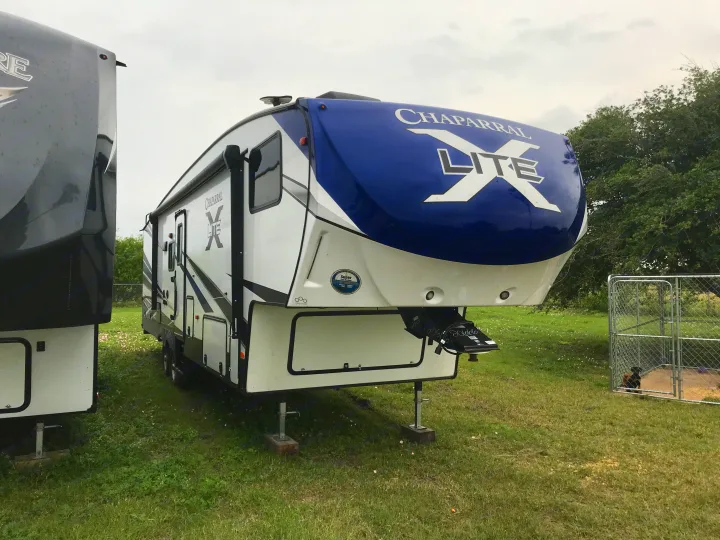 Forest River Chaparral 2019