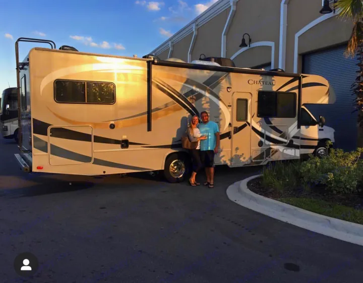 Thor Motor Coach Chateau 2015