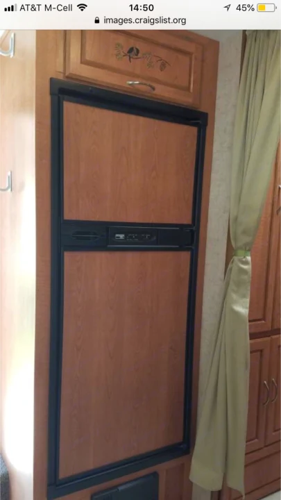 fridge and freezer (propane or AC powered). Thor Motor Coach Wanderer 2005
