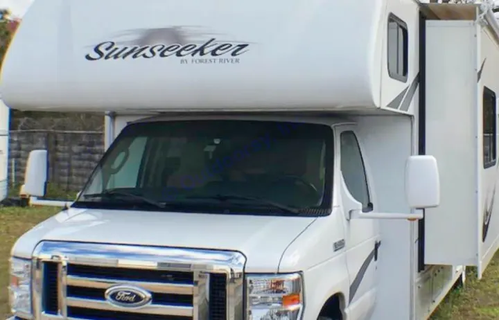 Forest River Sunseeker 2015