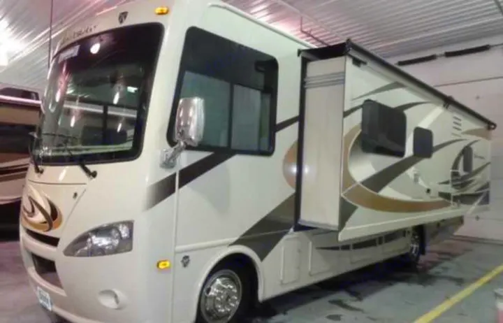 Thor Motor Coach Hurricane 2016