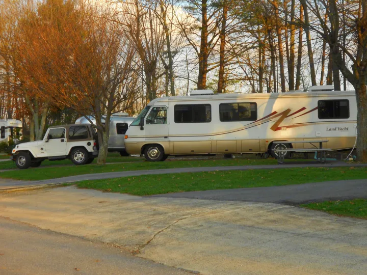 Airstream Land Yacht 2000