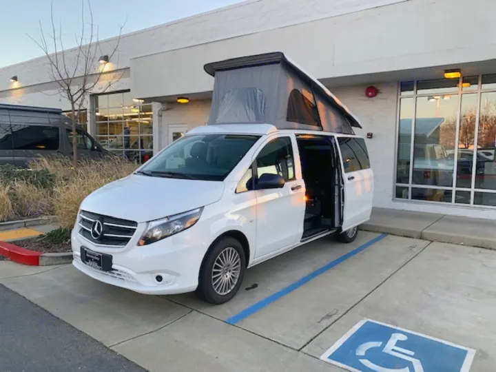 Camper van with pop-top. Mercedes-Benz Metris 2018