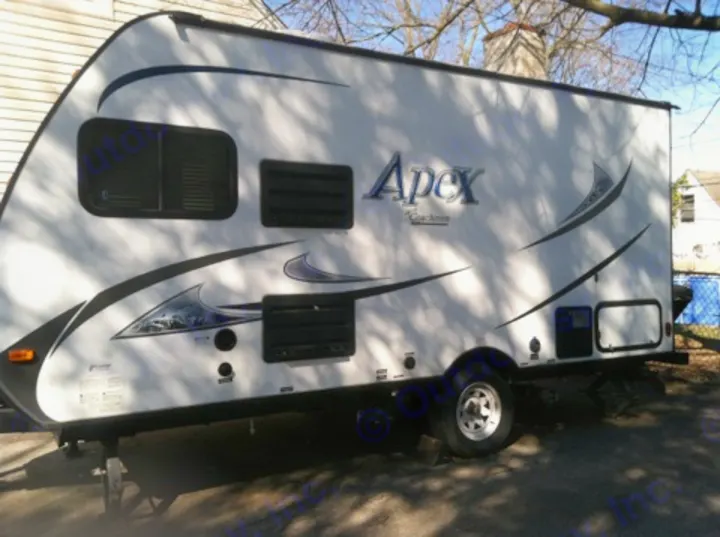 Coachmen Apex 2014