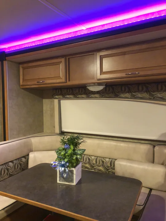 Comfortable U-shaped dining table converts into a spacious bed for two!. Winnebago Itasca Spirit Silver 2015