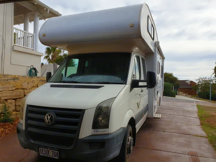Front. Volkswagen CRAFTER 2010