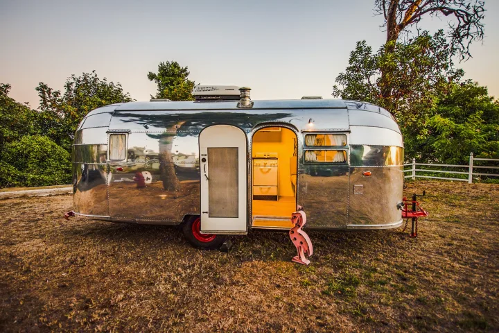 Airstream Flying Cloud 1954