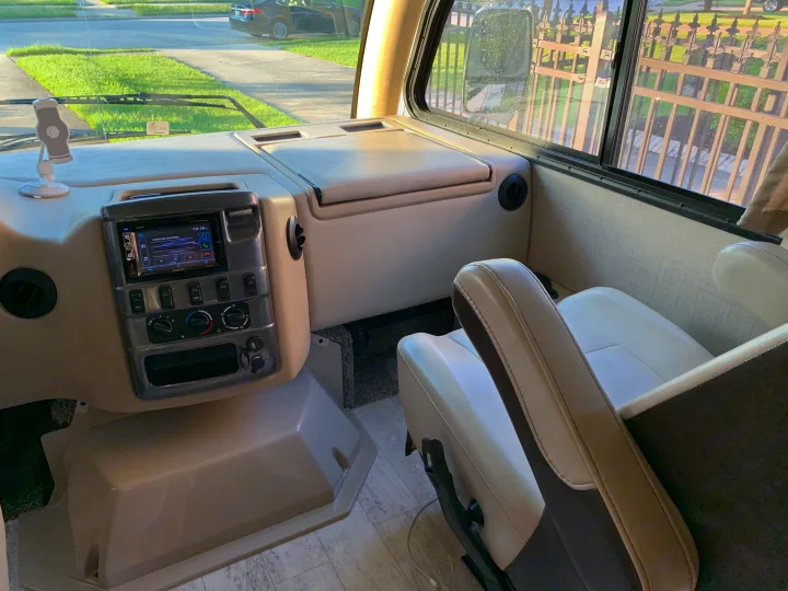 Passages view. . Thor Motor Coach Axis 2018
