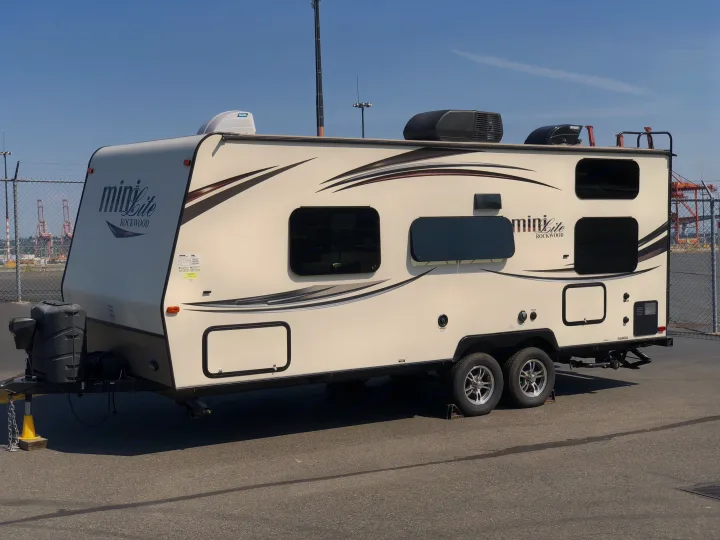 Driver's side of the trailer.. Forest River Mini-Lite 2016