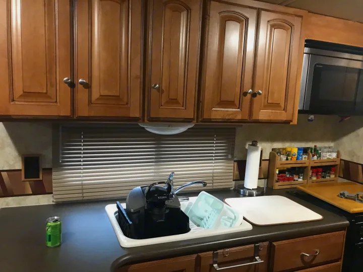 Kitchen area. Winnebago Vista 2011