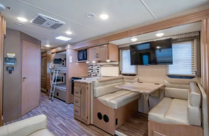 Thor Motor Coach A.C.E 2017
