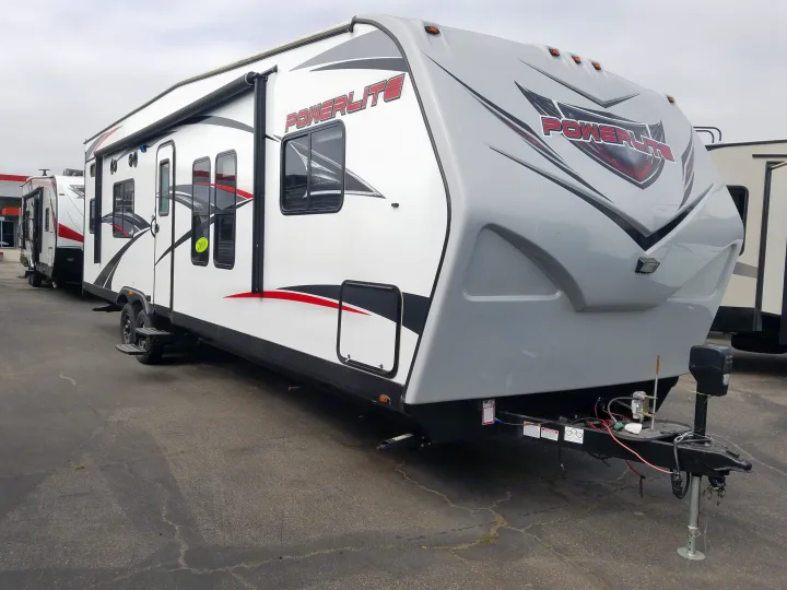 Pacific Coachworks Powerlite 2018