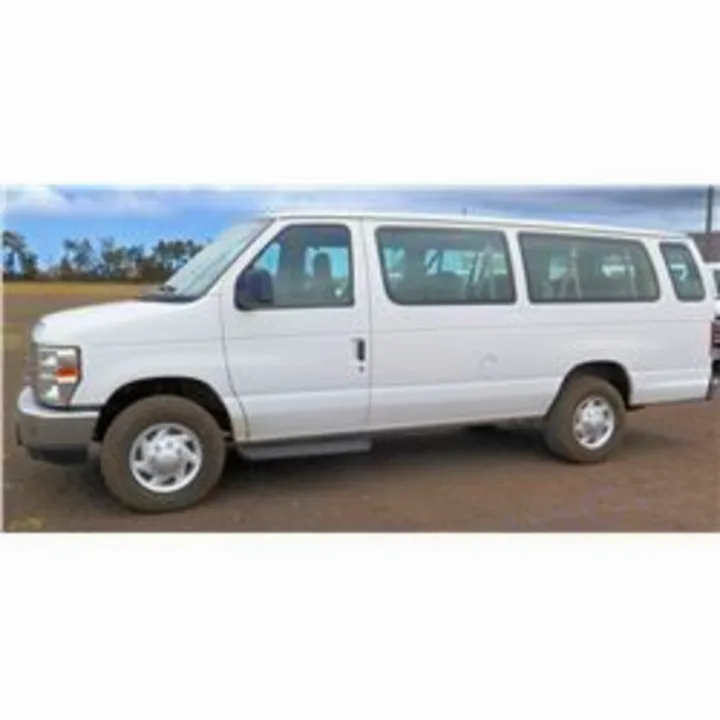 Clean 15 Passenger Van. Ford Ford E350 2009