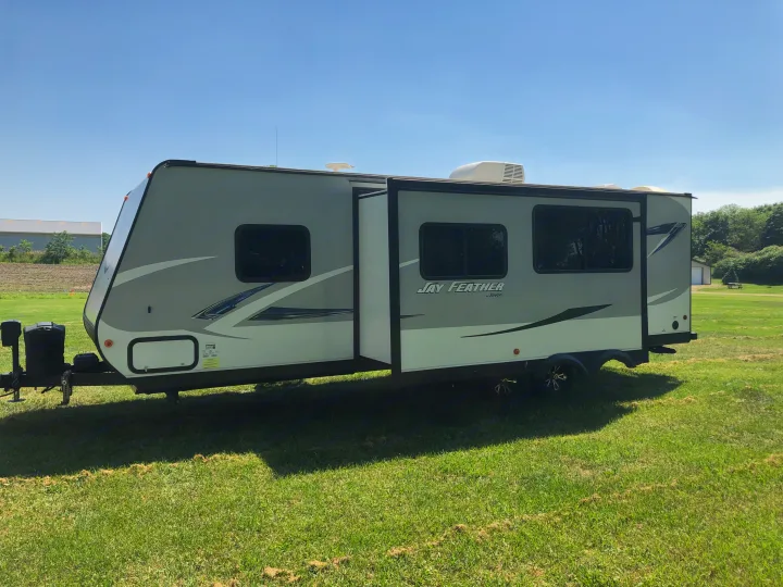 Jayco Jay Feather 2017