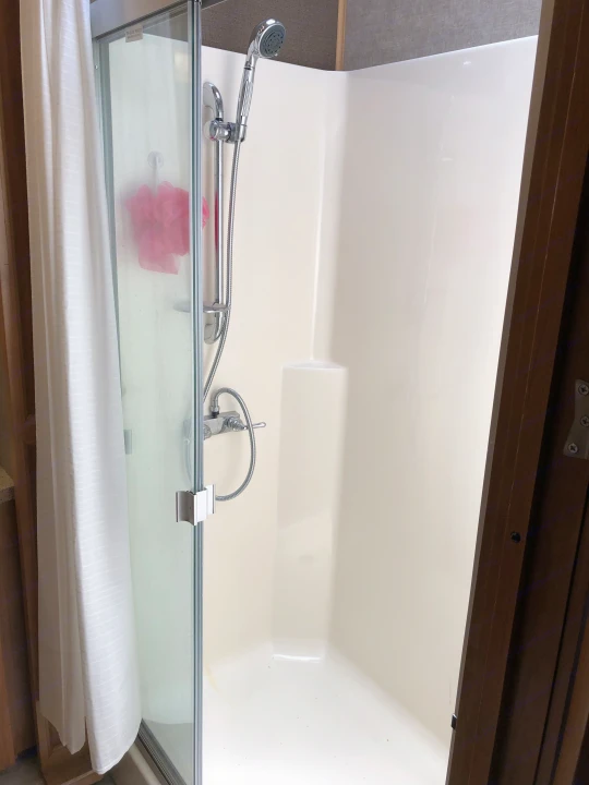 Large high  ceiling shower. Vanleigh Vilano 2018