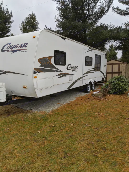 Outside. Keystone Cougar 2007