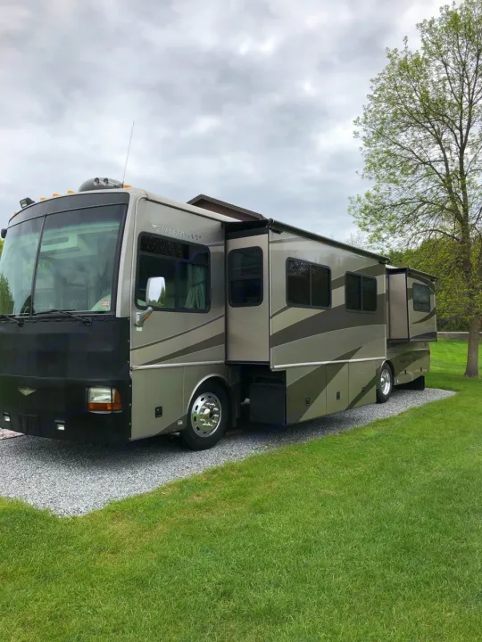 Fleetwood Discovery 39S 2005