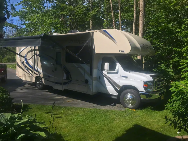 Full view of our RV.. Thor Motor Coach Freedom Elite 2018