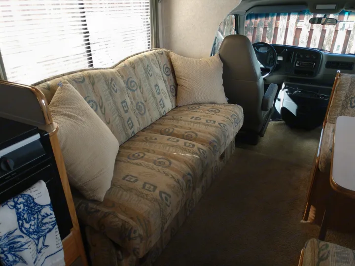 Comfortable lounging and seating. Fleetwood Jamboree Sport 2000