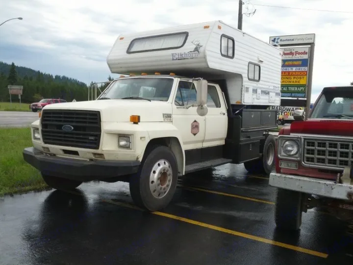 Ford F600 With 1994 Lance Camper 2014