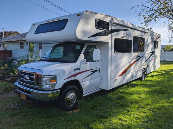 Coachmen Freedom Express 2008
