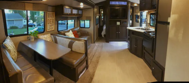 Inside. . Cruiser Rv Corp Shadow Cruiser 2017