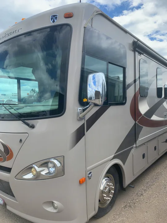 Thor Motor Coach Hurricane 2016
