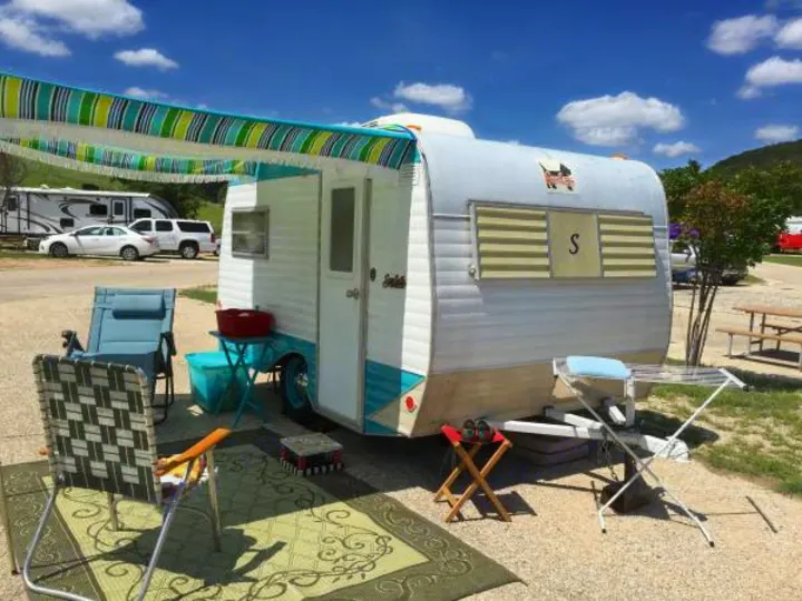 Scotty's exterior with canopy extended.. Serro Scotty Sportsman 1977