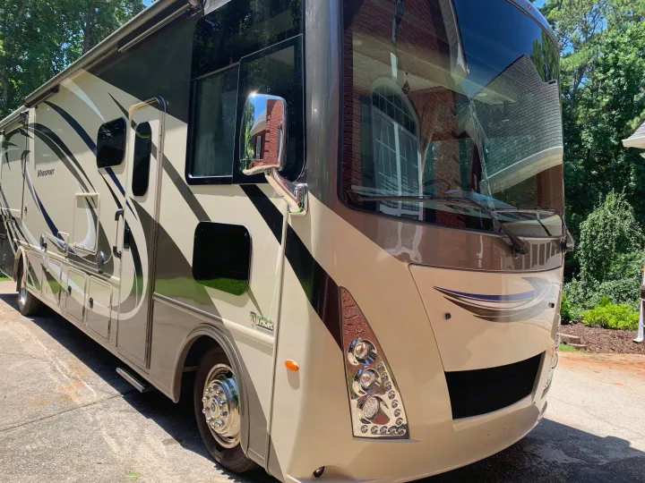 Thor Motor Coach Windsport 2017