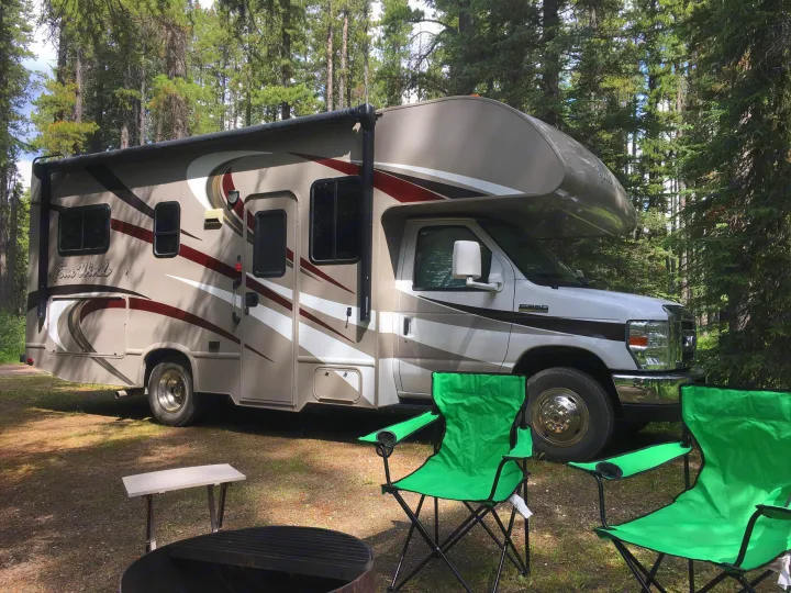 Thor Motor Coach Four Winds 2015