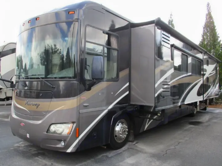 Winnebago Journey 2010